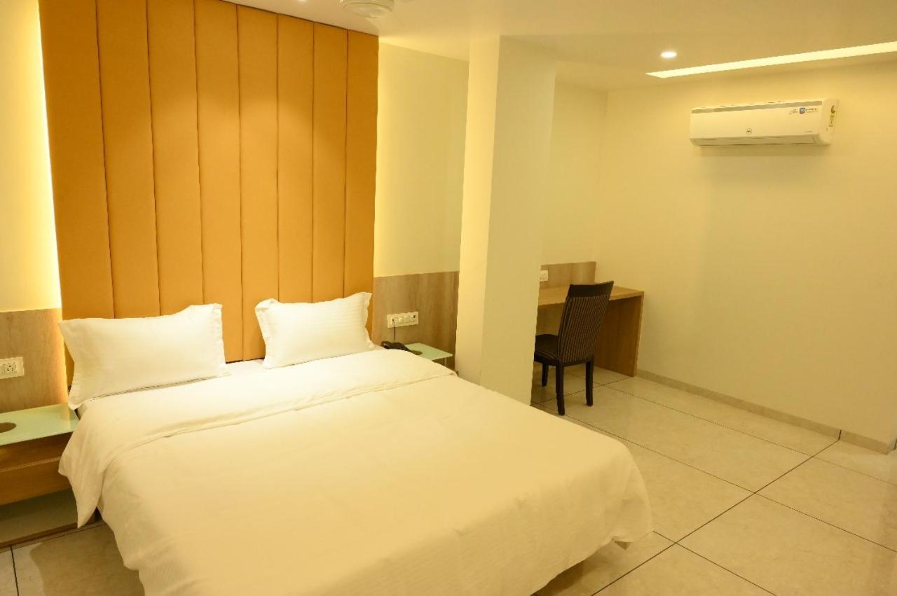 Hotel Parqotel Arnala Exterior photo
